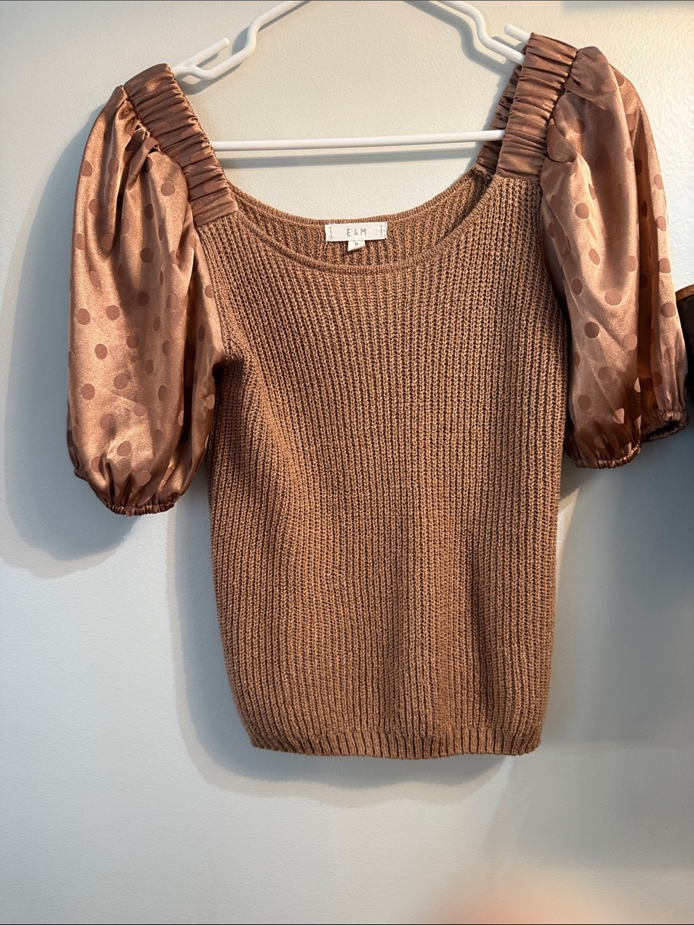 E&M Chestnut Off-the-Shoulder Puff-Sleeve Sweater